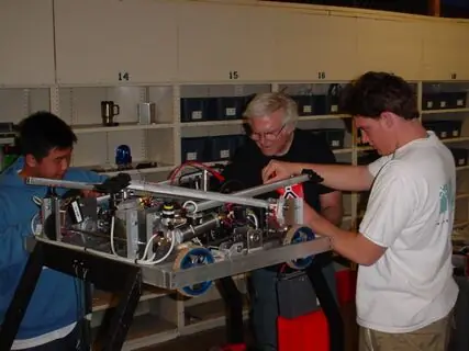 2001 FRC Build Season, photo frc-build-season_9407959099_o