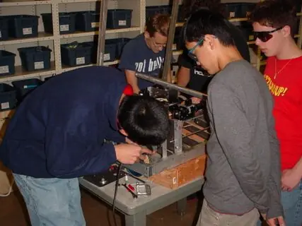 2001 FRC Build Season, photo frc-build-season_9409534435_o
