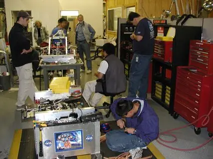 2004 FRC Build Season, photo frc-build-season_9411772056_o