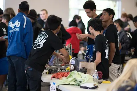 2016 Bellarmine VEX Tournament, photo 254_1205_31289461755_o